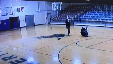 This middle school custodian from Ohio might just be Steph Curry in disguise.