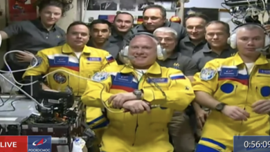Russia denies cosmonauts wore yellow in support of Ukraine