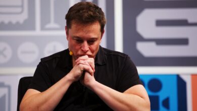 Elon Musk offers to buy 100 percent of Twitter